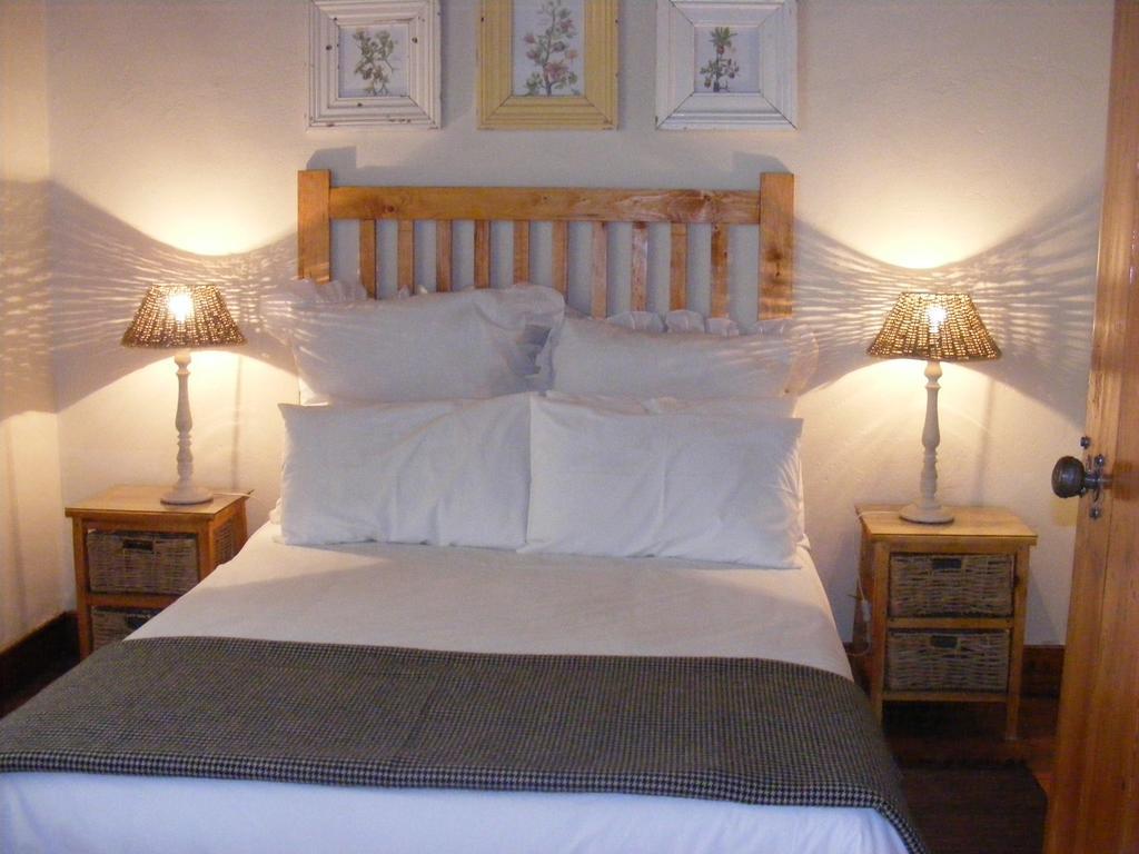 Pepper Tree Accommodation Beaufort West Bagian luar foto